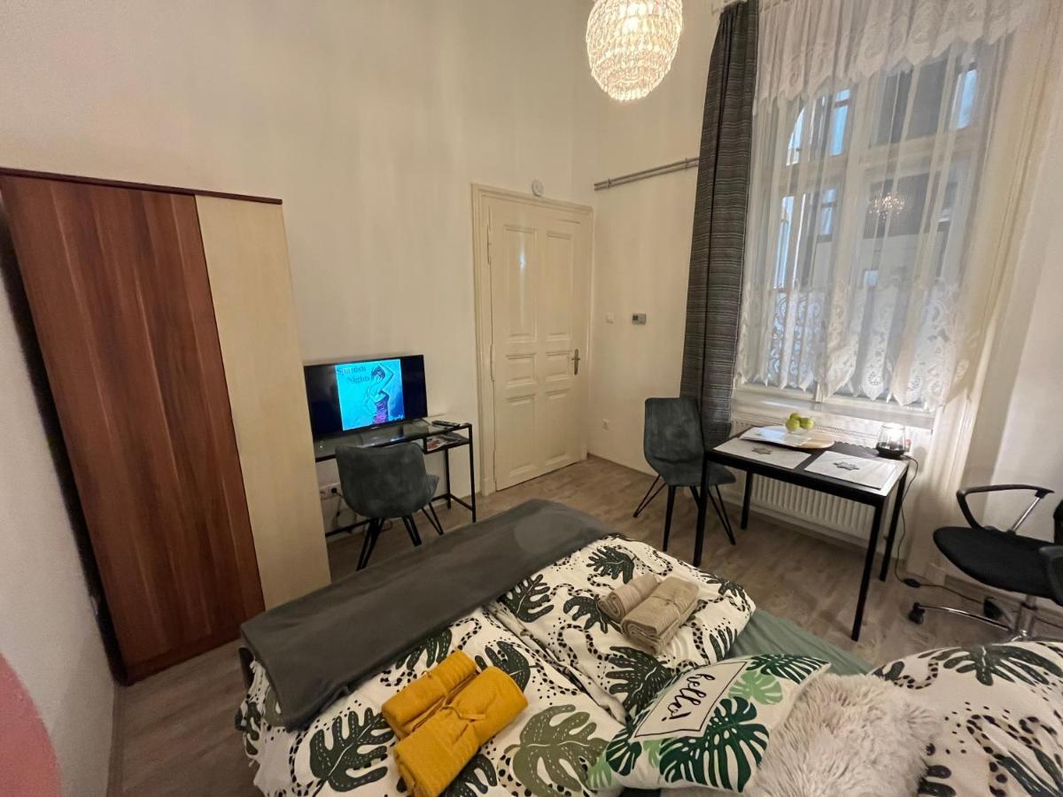Garibaldik Apartman Budapeste Exterior foto