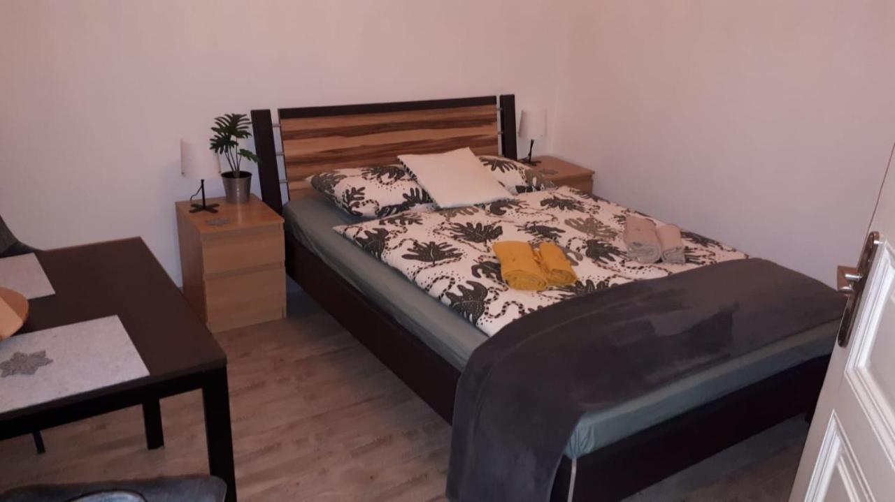 Garibaldik Apartman Budapeste Exterior foto